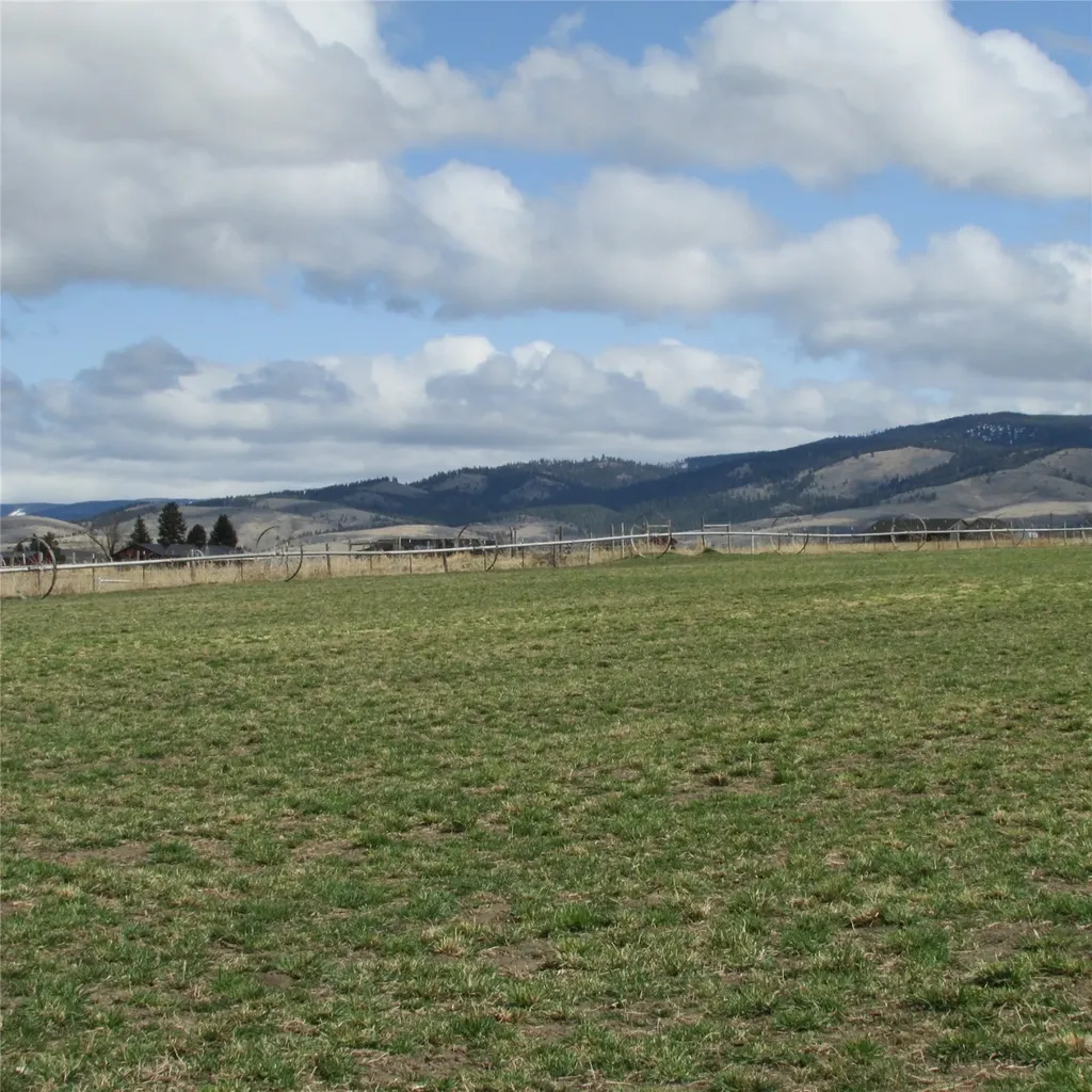 Nhn S Sunset Bench Road Stevensville MT 59870