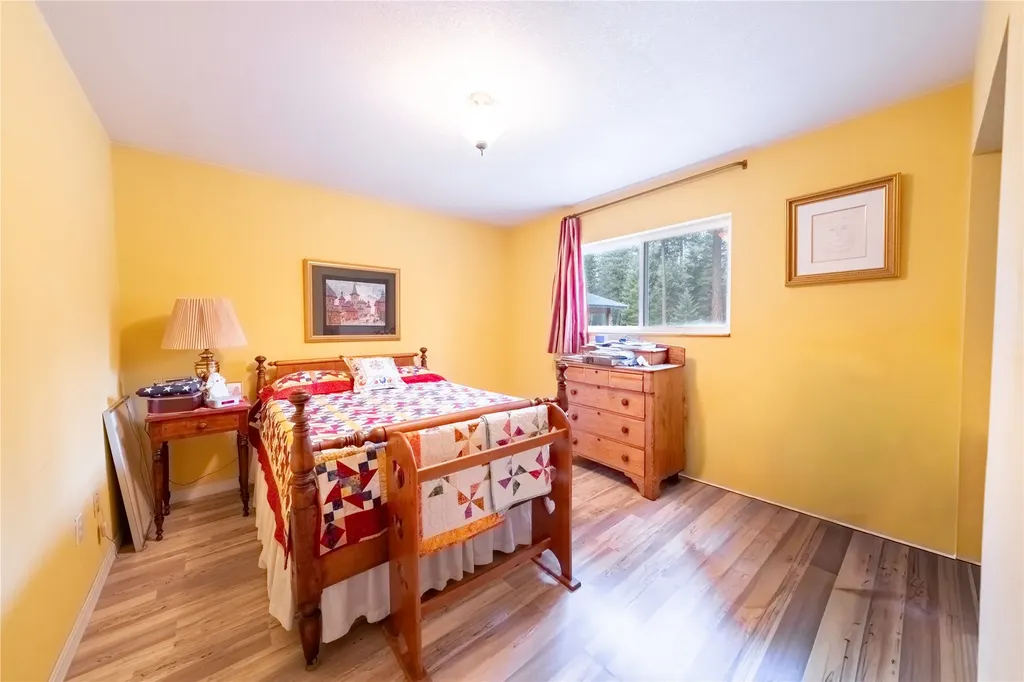 185 Forest Road Troy MT 59935
