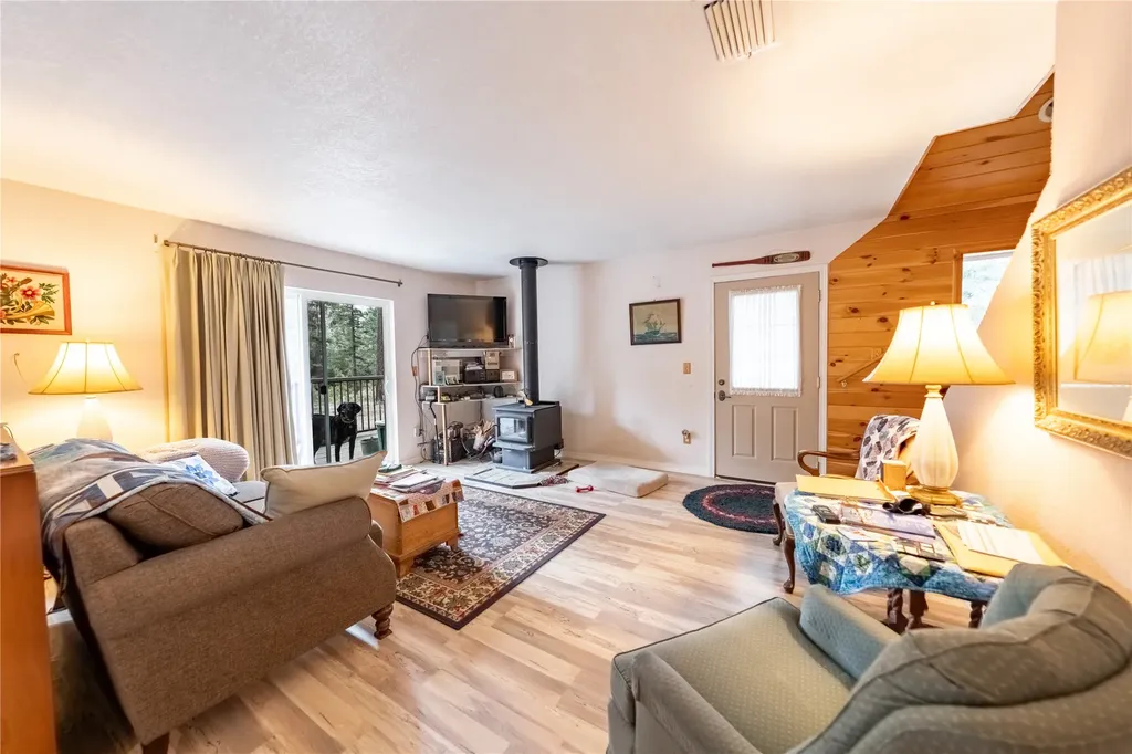 185 Forest Road Troy MT 59935