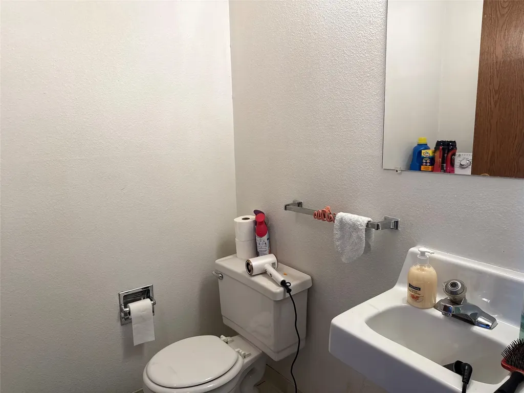 518 W Jefferson Avenue Chester MT 59522