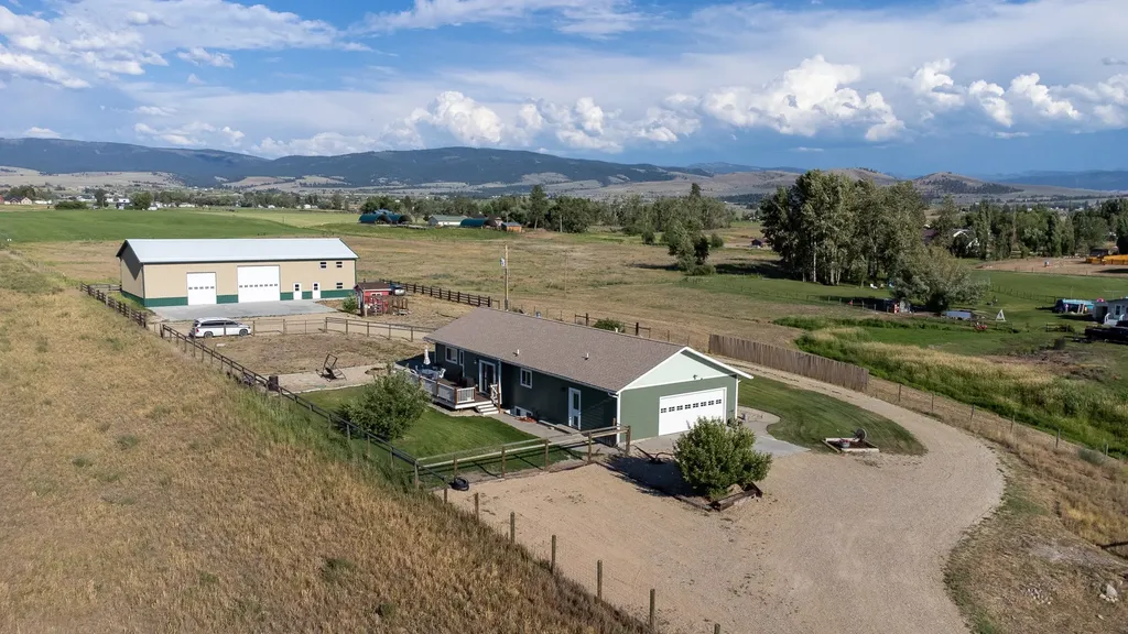 4472 Tripp Lane Stevensville MT 59870