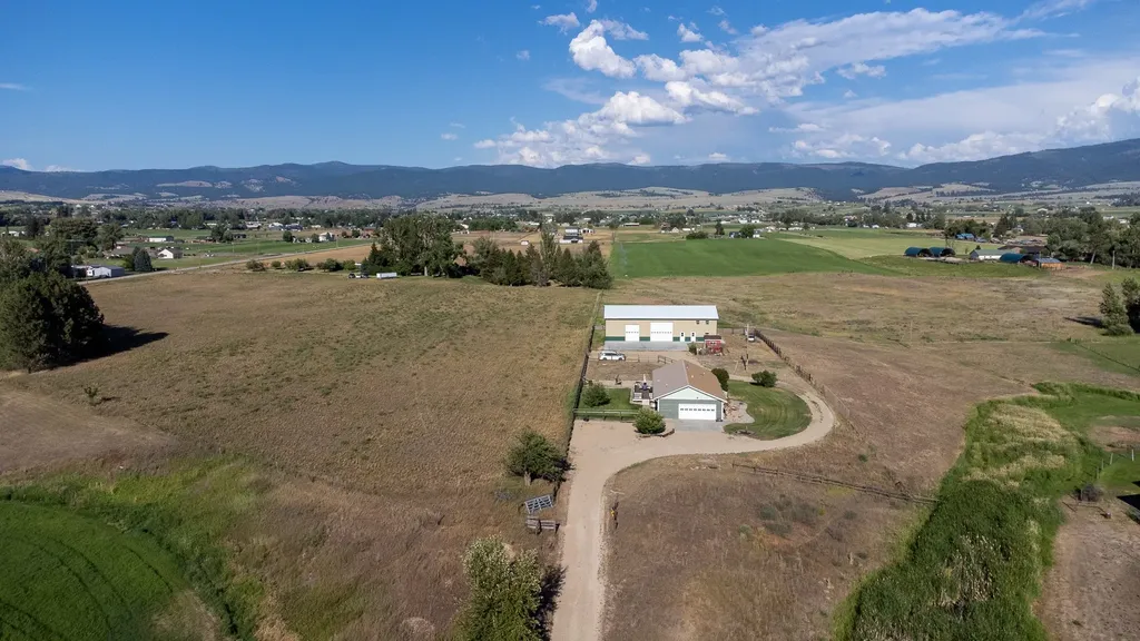 4472 Tripp Lane Stevensville MT 59870
