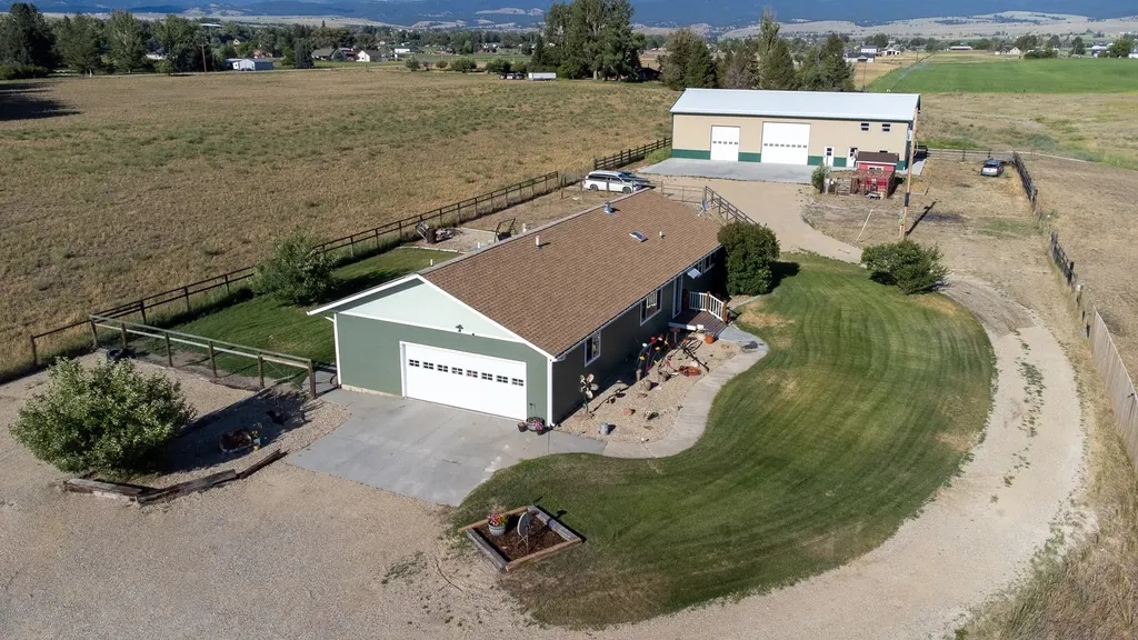 4472 Tripp Lane Stevensville MT 59870