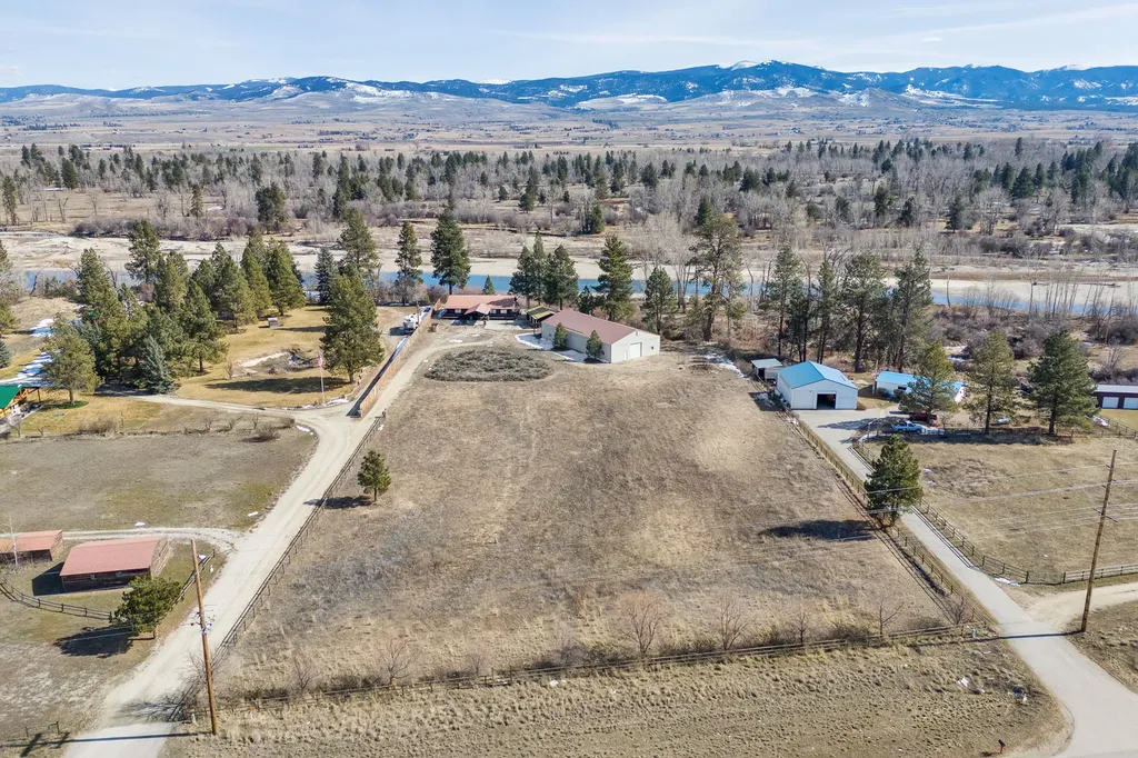 1800 Us Highway 93 N Victor MT 59875