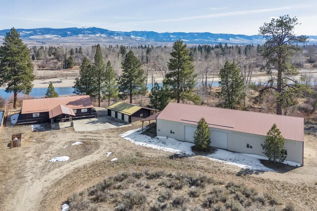 1800 Us Highway 93 N Victor MT 59875