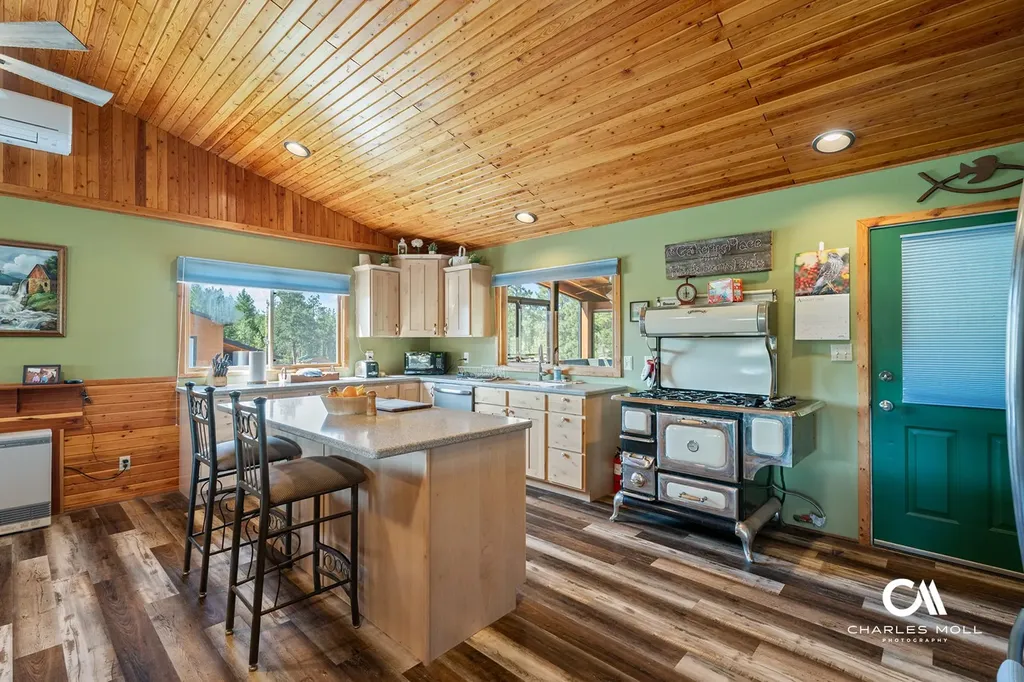 5810 Favorite Gulch Road Helena MT 59602