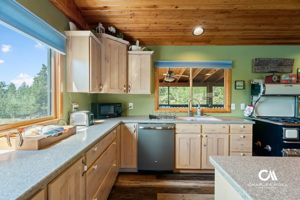 5810 Favorite Gulch Road Helena MT 59602