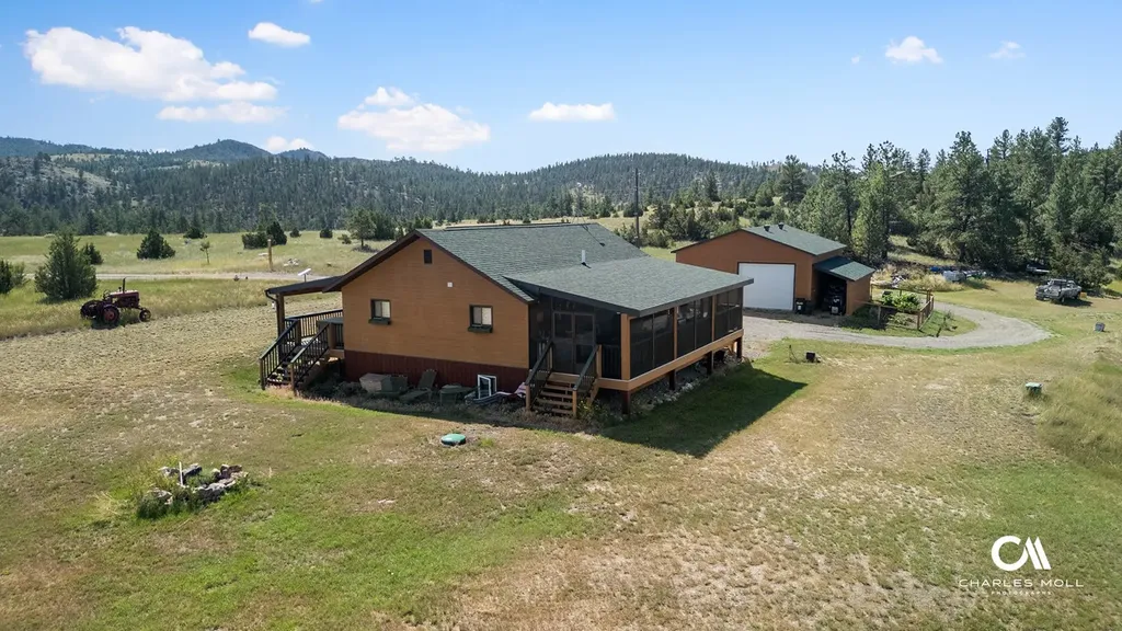 5810 Favorite Gulch Road Helena MT 59602