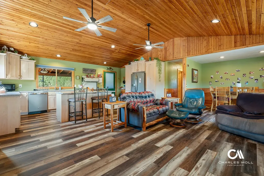 5810 Favorite Gulch Road Helena MT 59602