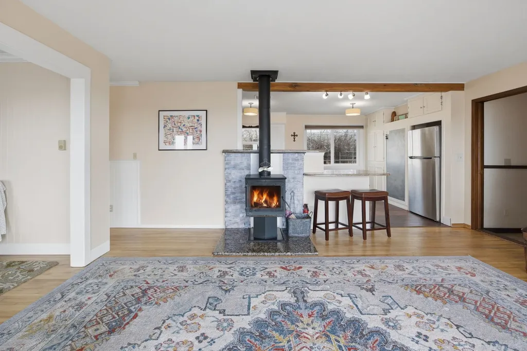 1948 Mountain View Orchard Road Corvallis MT 59828