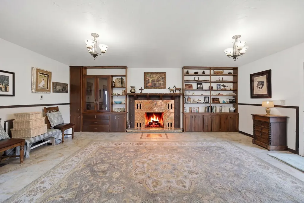 1948 Mountain View Orchard Road Corvallis MT 59828
