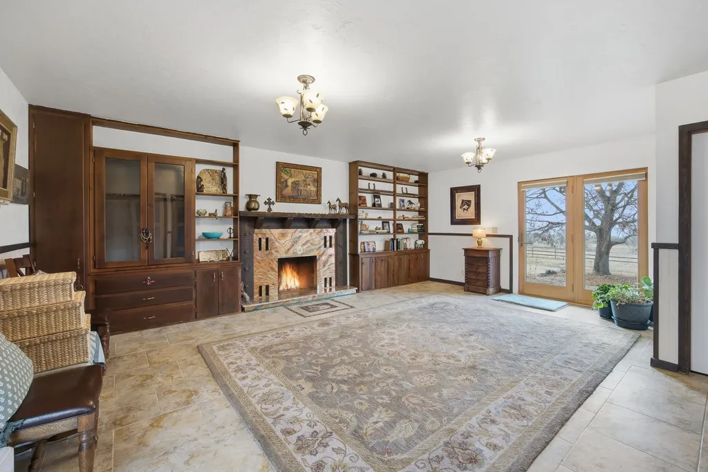 1948 Mountain View Orchard Road Corvallis MT 59828