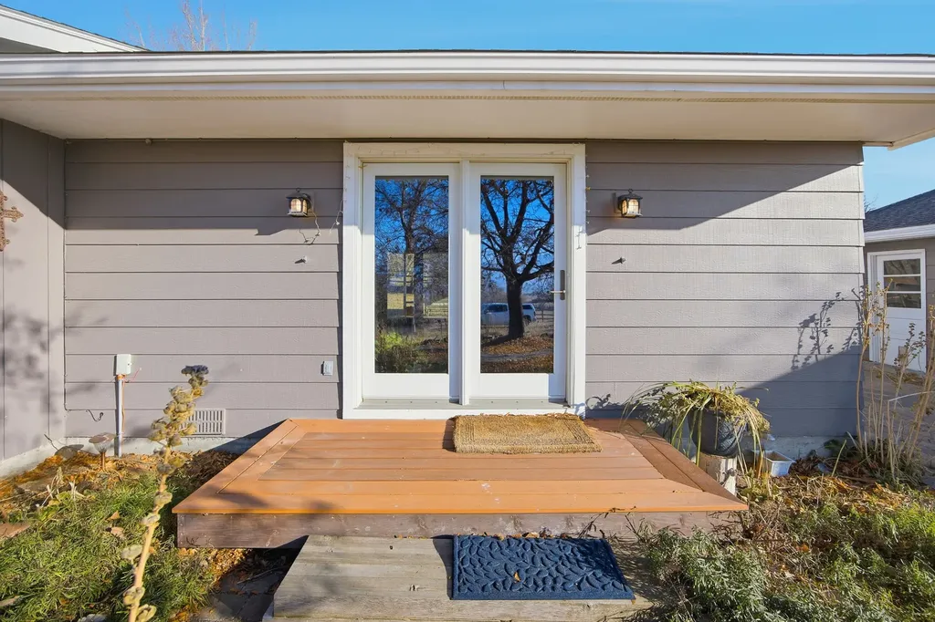 1948 Mountain View Orchard Road Corvallis MT 59828