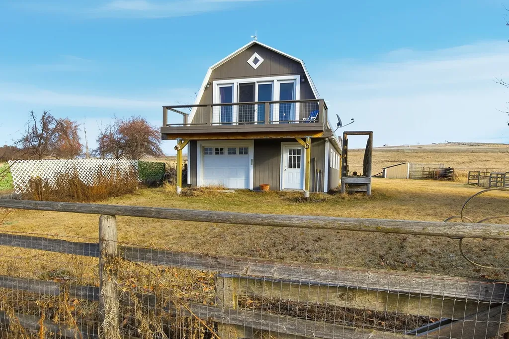 1948 Mountain View Orchard Road Corvallis MT 59828