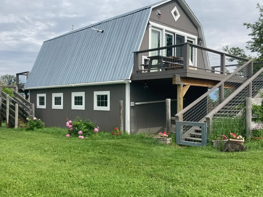 1948 Mountain View Orchard Road Corvallis MT 59828