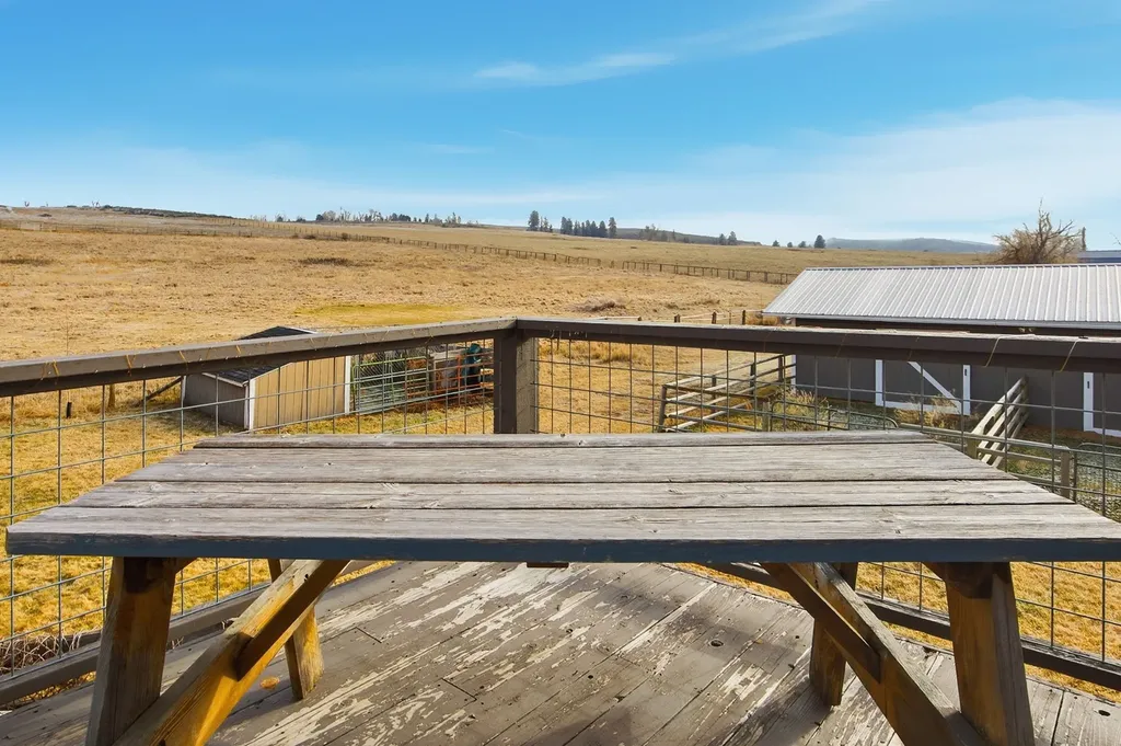 1948 Mountain View Orchard Road Corvallis MT 59828