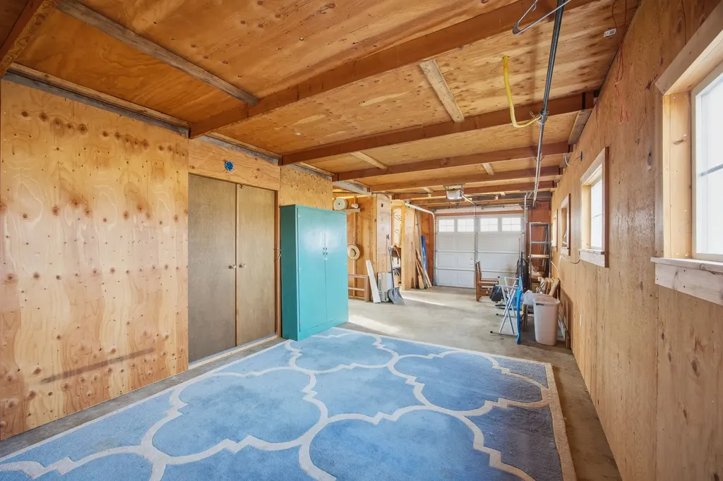 1948 Mountain View Orchard Road Corvallis MT 59828