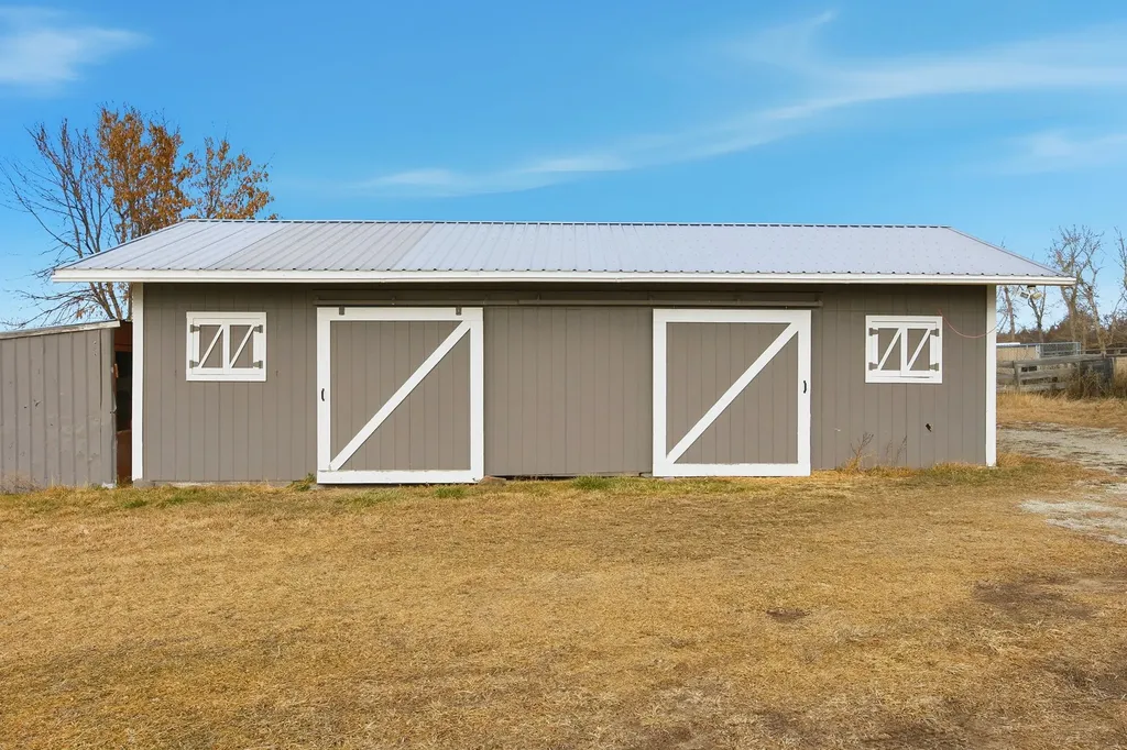 1948 Mountain View Orchard Road Corvallis MT 59828