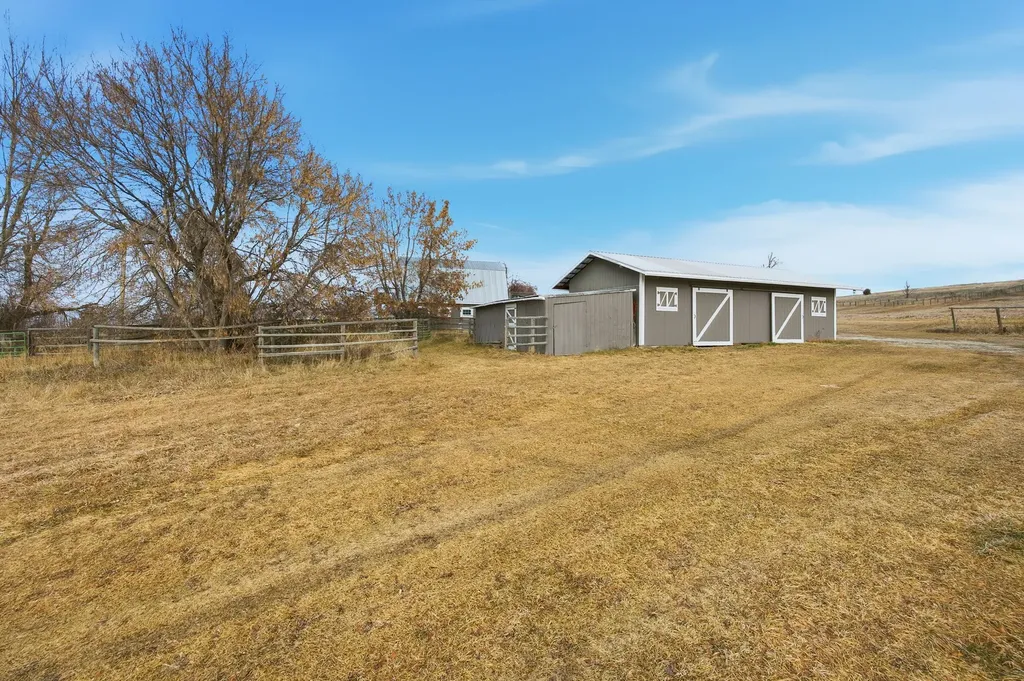 1948 Mountain View Orchard Road Corvallis MT 59828