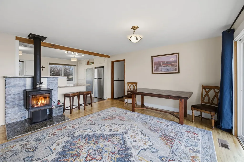 1948 Mountain View Orchard Road Corvallis MT 59828