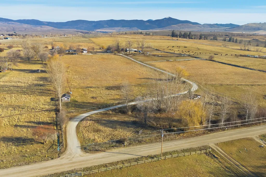 1948 Mountain View Orchard Road Corvallis MT 59828