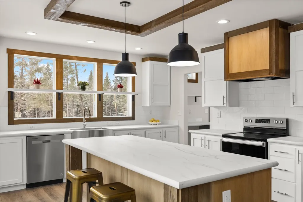 20 Starling Drive Eureka MT 59917