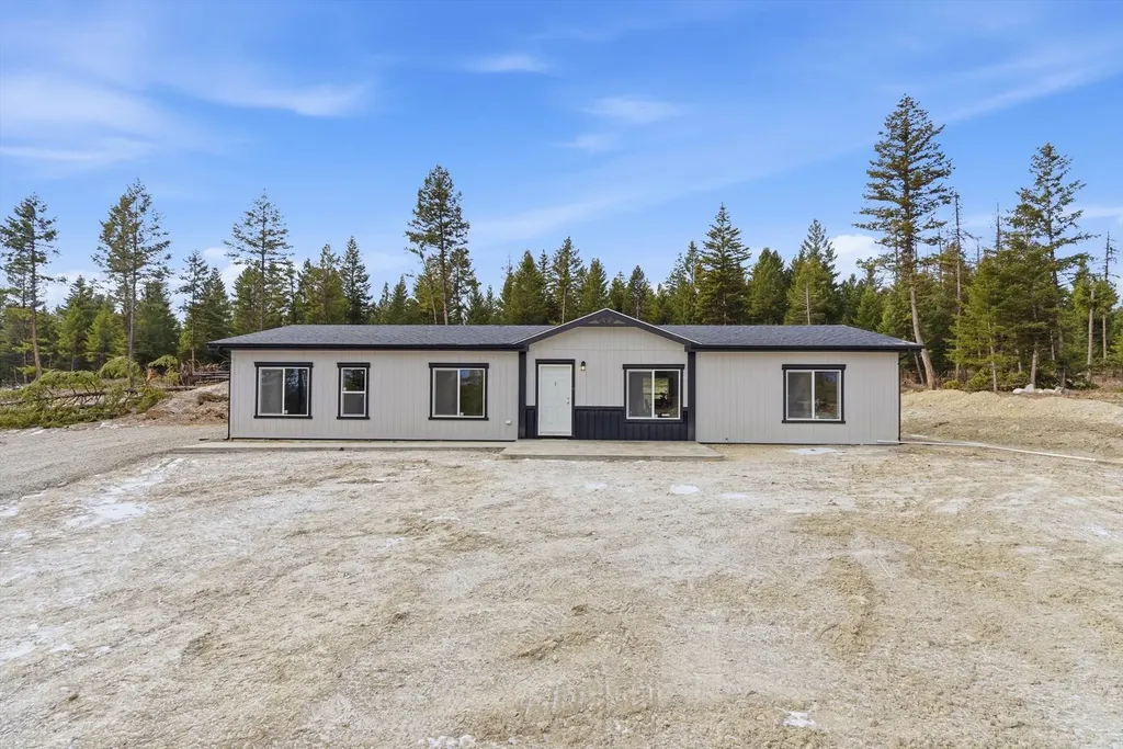 401 Osprey Loop Eureka MT 59917