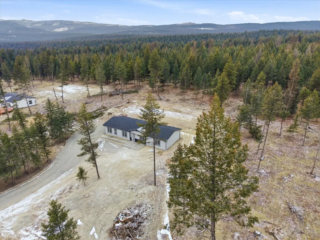 401 Osprey Loop Eureka MT 59917