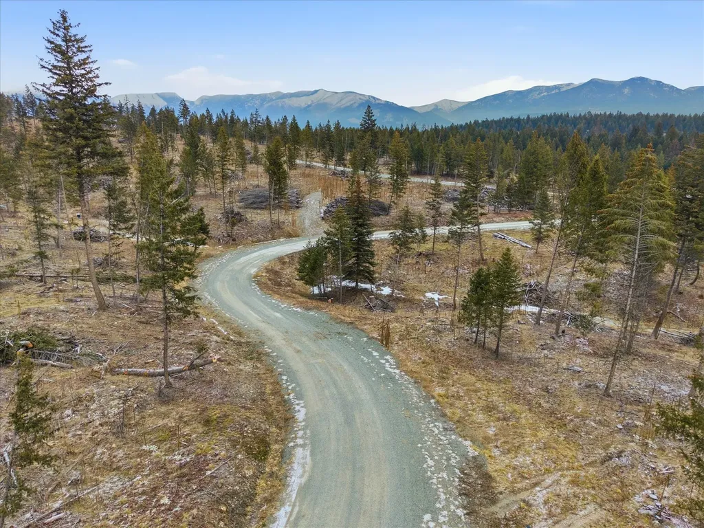 401 Osprey Loop Eureka MT 59917