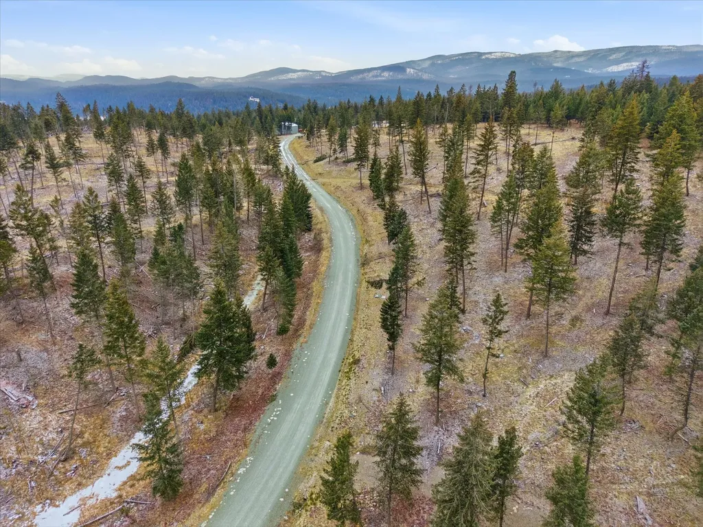 401 Osprey Loop Eureka MT 59917