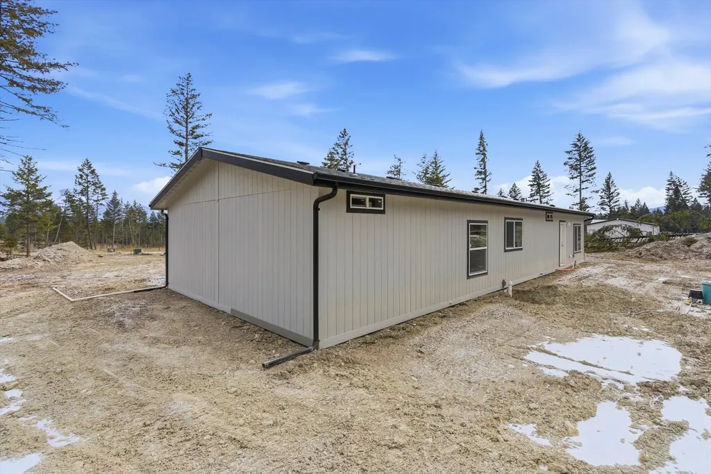 401 Osprey Loop Eureka MT 59917