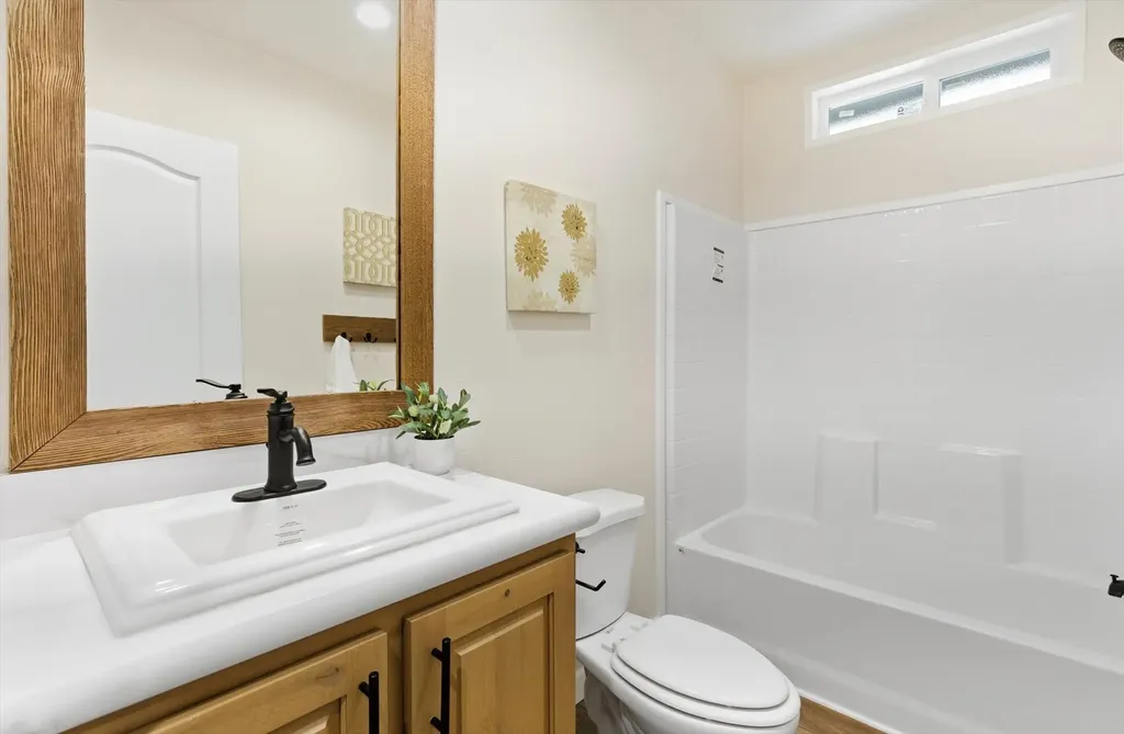 17 Starling Drive Eureka MT 59917