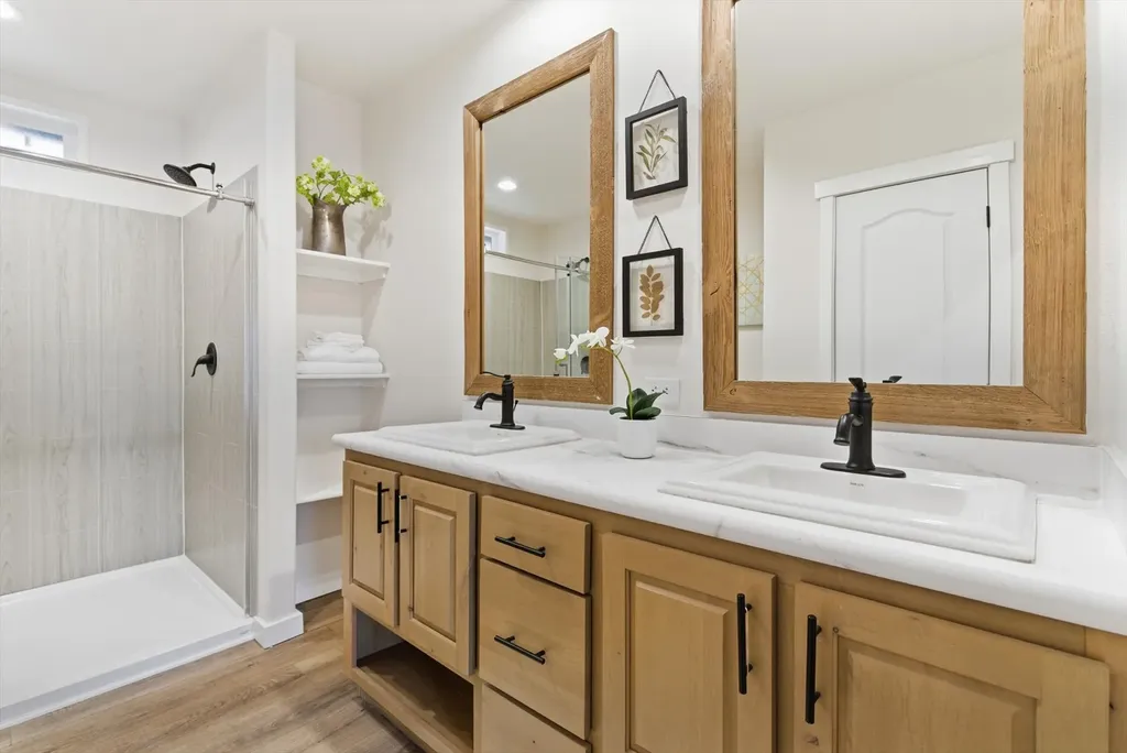 17 Starling Drive Eureka MT 59917
