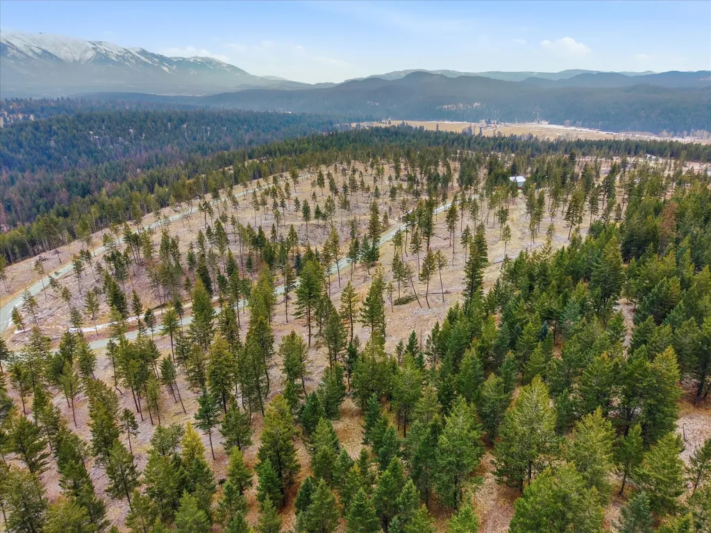 17 Starling Drive Eureka MT 59917