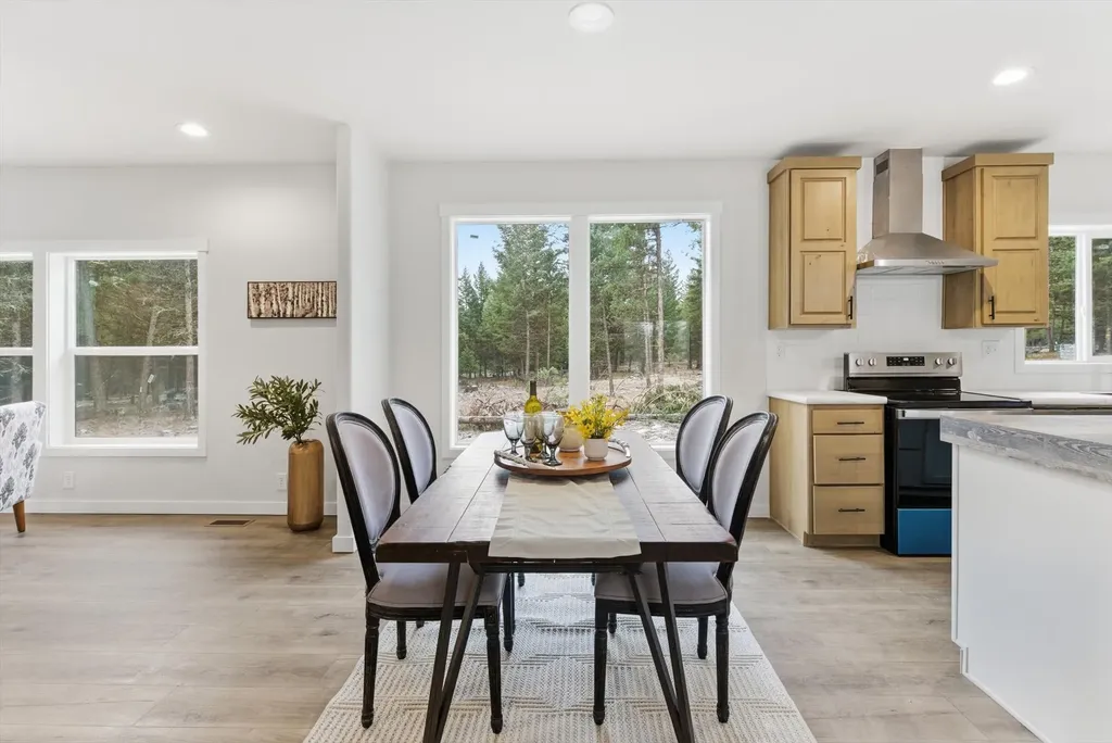 17 Starling Drive Eureka MT 59917