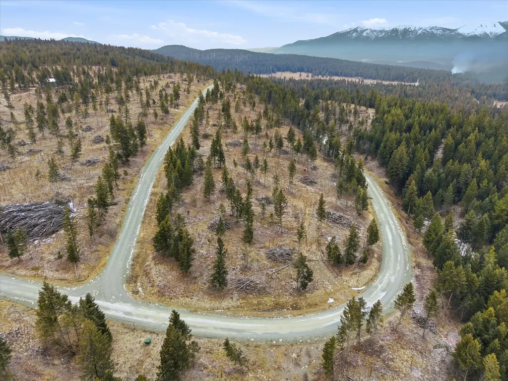 17 Starling Drive Eureka MT 59917
