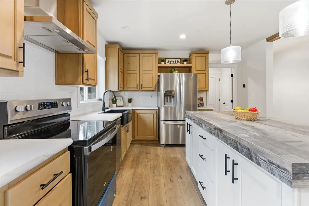 17 Starling Drive Eureka MT 59917
