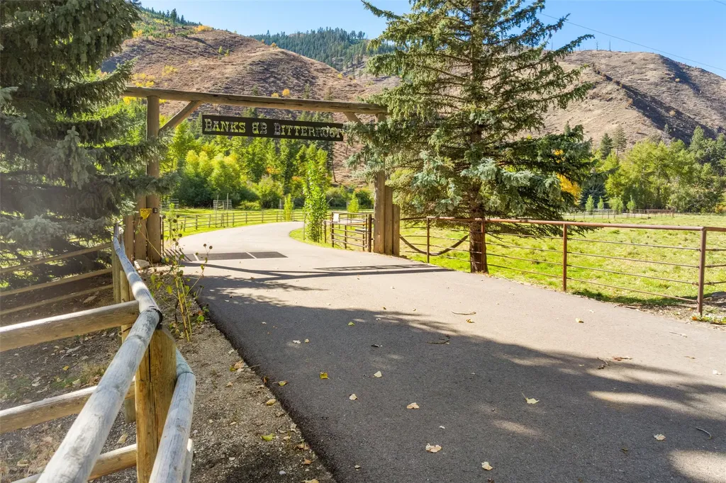 1789 Skalkaho Highway Hamilton MT 59840