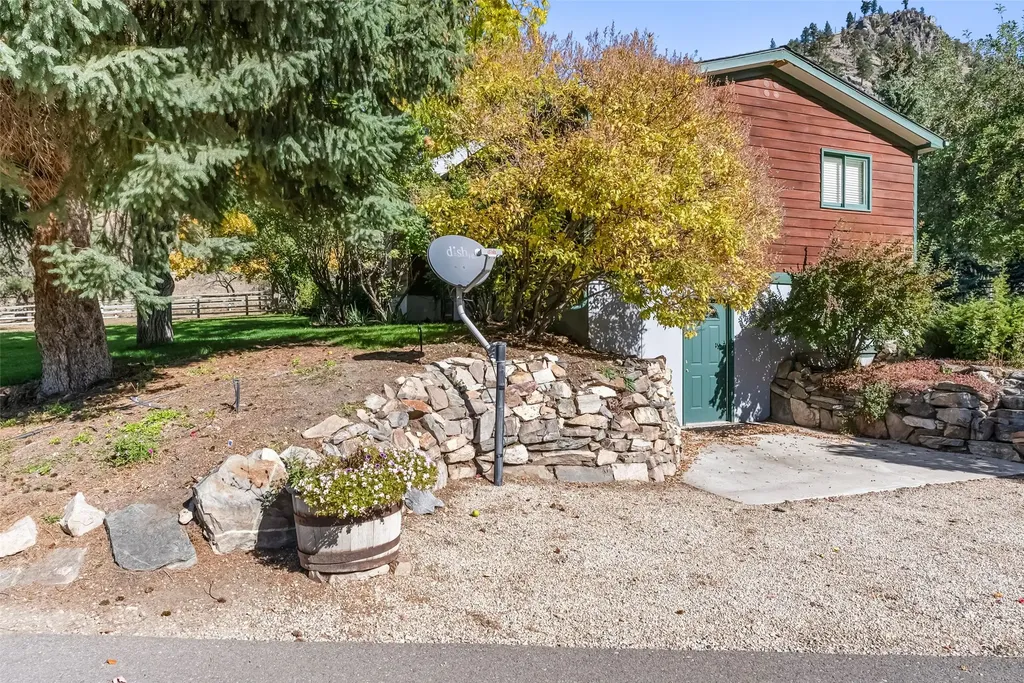 1789 Skalkaho Highway Hamilton MT 59840