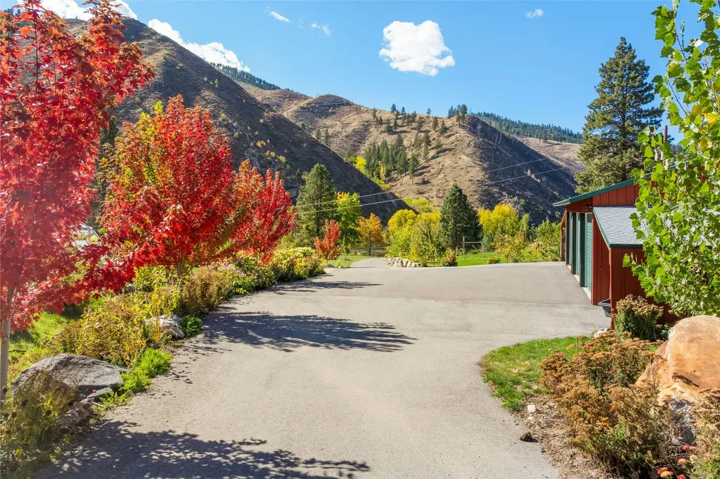1789 Skalkaho Highway Hamilton MT 59840