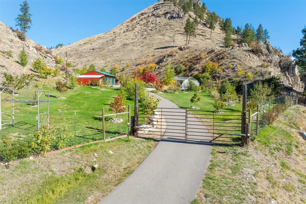1789 Skalkaho Highway Hamilton MT 59840