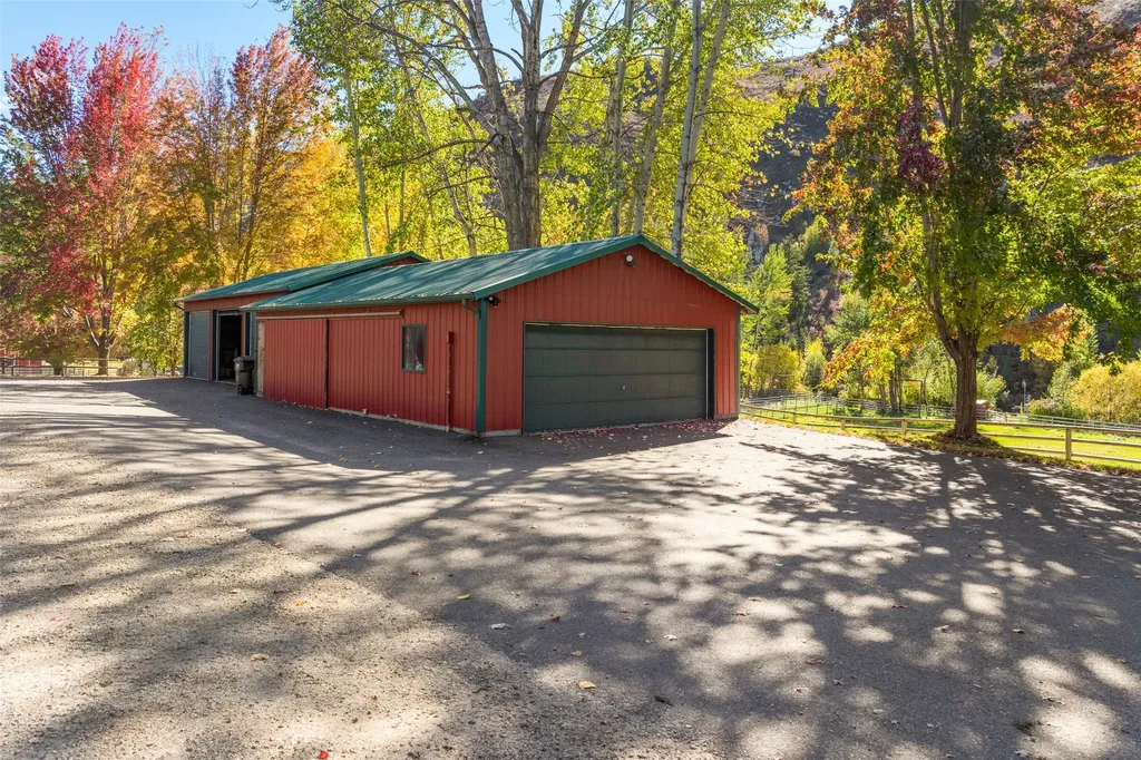 1789 Skalkaho Highway Hamilton MT 59840