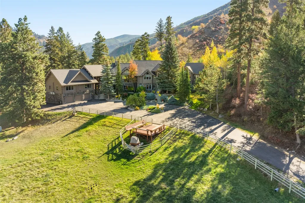 1789 Skalkaho Highway Hamilton MT 59840