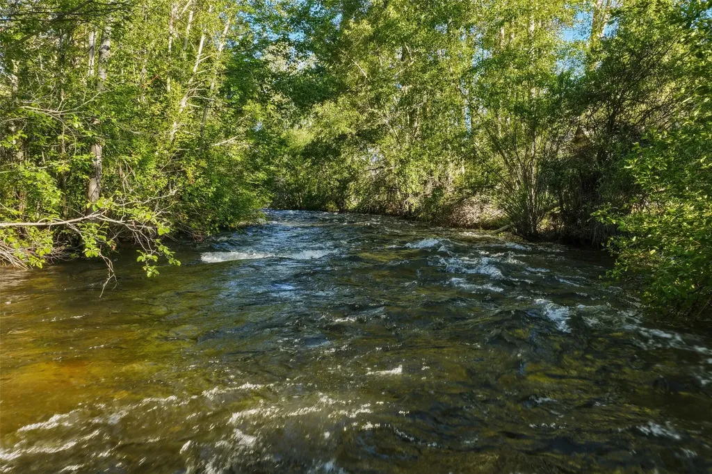 1789 Skalkaho Highway Hamilton MT 59840