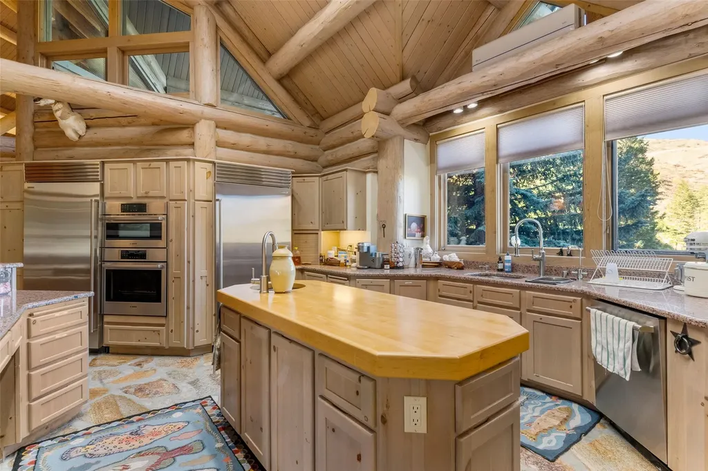 1789 Skalkaho Highway Hamilton MT 59840
