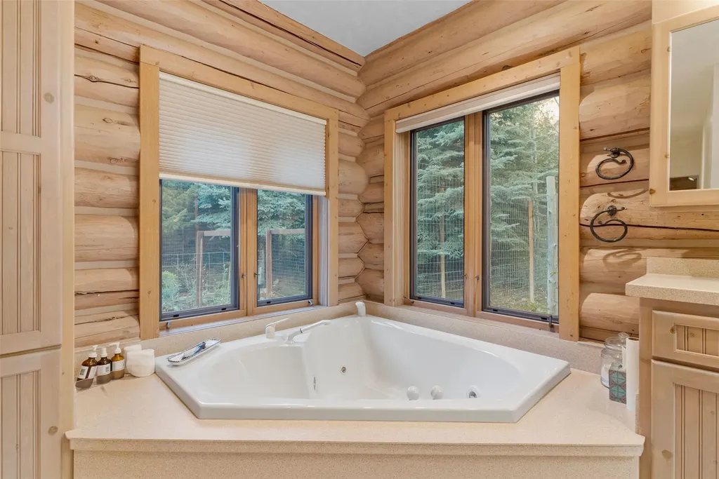 1789 Skalkaho Highway Hamilton MT 59840