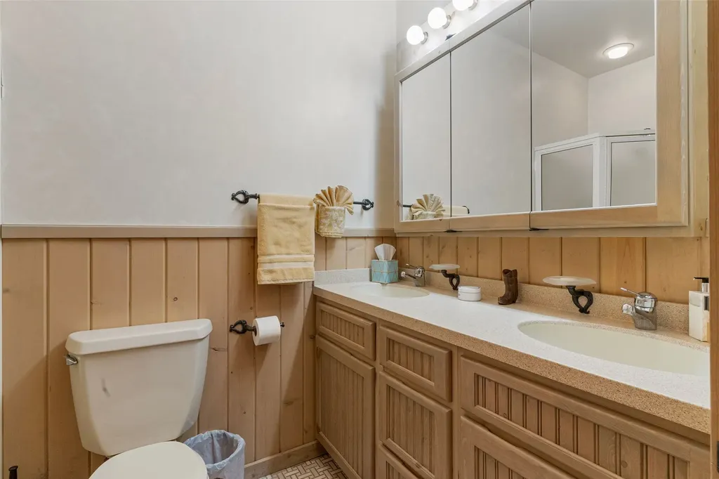 1789 Skalkaho Highway Hamilton MT 59840