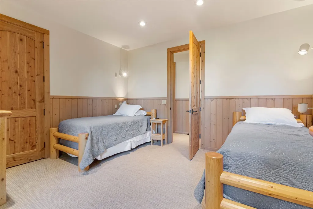 1789 Skalkaho Highway Hamilton MT 59840