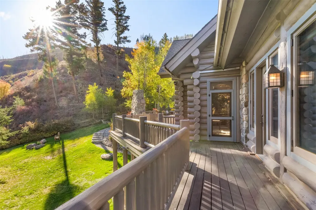 1789 Skalkaho Highway Hamilton MT 59840