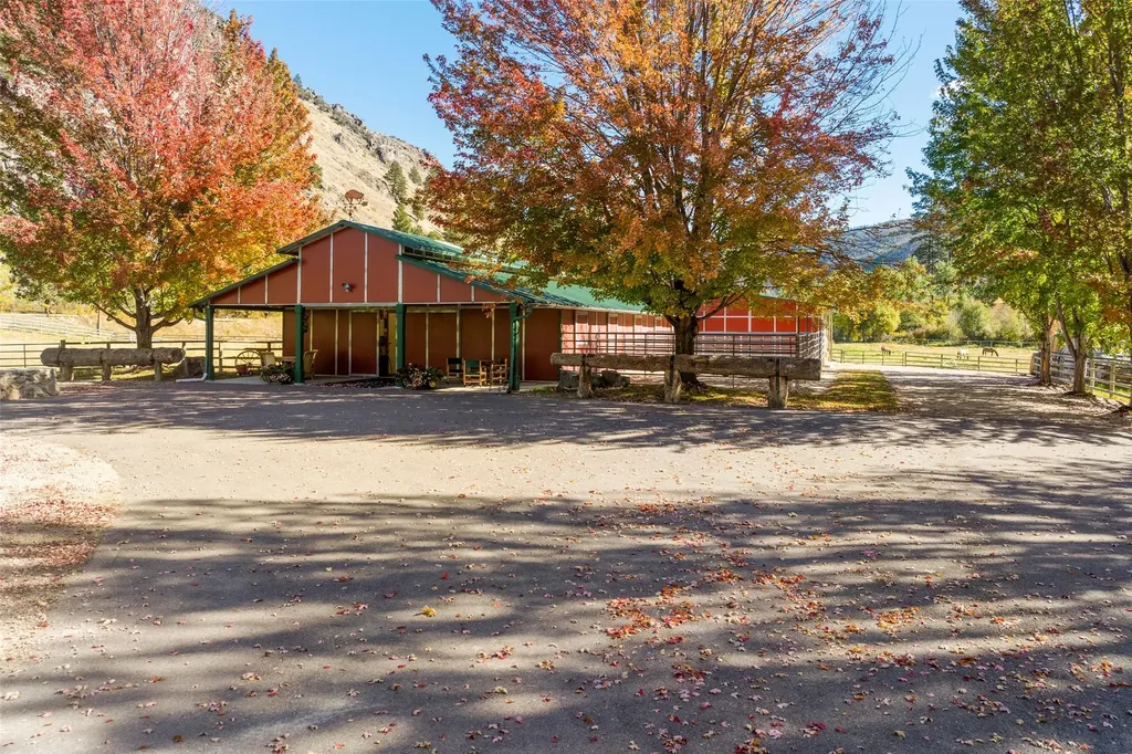 1789 Skalkaho Highway Hamilton MT 59840